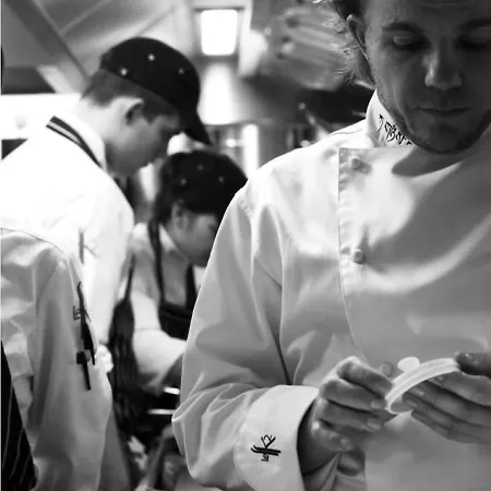 Ξενοδοχείο Le K2 Palace 5*