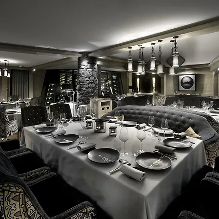 Hotel Le K2 Palace